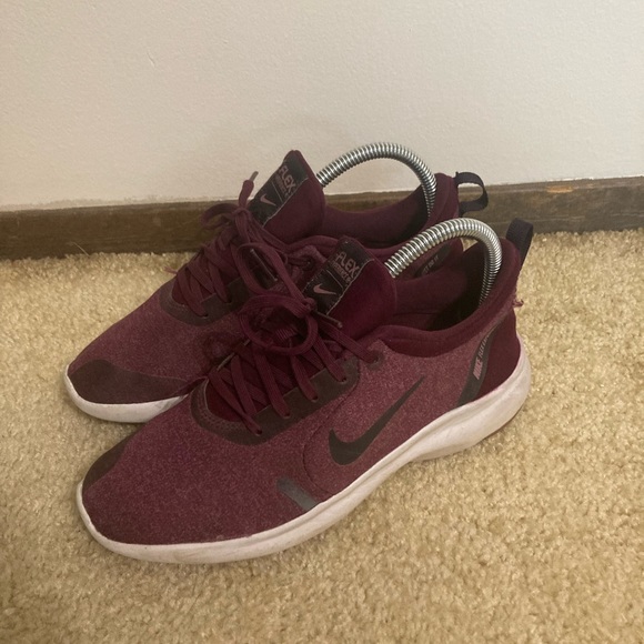 Nike Shoes | Nike Flex Experience RN 8. Womens Size 6.5 | Color: Red/White | Size: 6.5 | Ashippy24's Closet